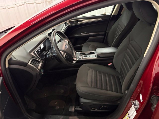 Used 2019 Ford Fusion SE FWD image 22