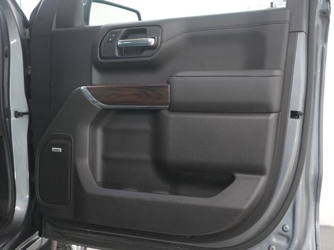 Used 2021 GMC Sierra 1500 SLT w/ SLT Premium Plus Package image 9