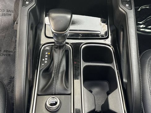 Used 2022 Kia Telluride EX w/ EX Premium Package FWD image 17