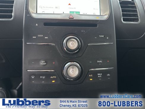 Used 2018 Ford Flex SEL w/ Equipment Group 202A FWD image 19
