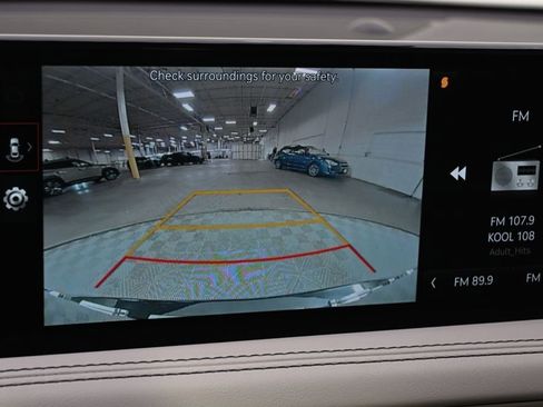 Used 2025 Genesis G70 2.5T image 30