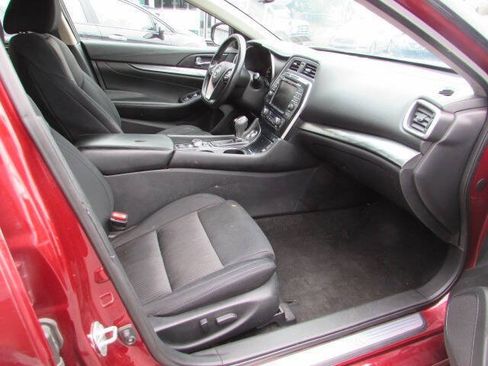 Used 2019 Nissan Maxima 3.5 S w/ Floor Mat Group FWD image 11