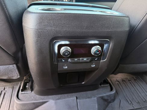 Used 2023 GMC Yukon AT4 AWD/4WD image 28