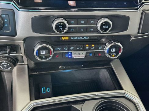 Used 2022 Ford F250 Lariat w/ Black Appearance Package AWD/4WD image 16