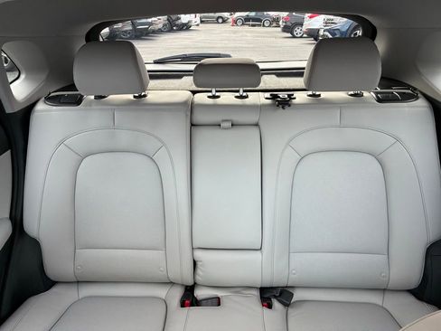 Used 2023 Hyundai Kona Limited image 15