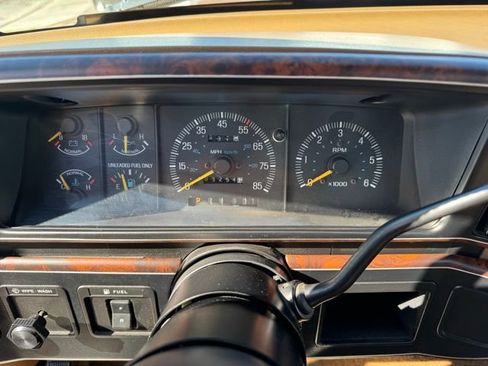 Used 1990 Ford F150 2WD Regular Cab image 18