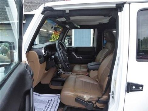 Used 2012 Jeep Wrangler Unlimited Sahara w/ Trailer Tow Group AWD/4WD image 12