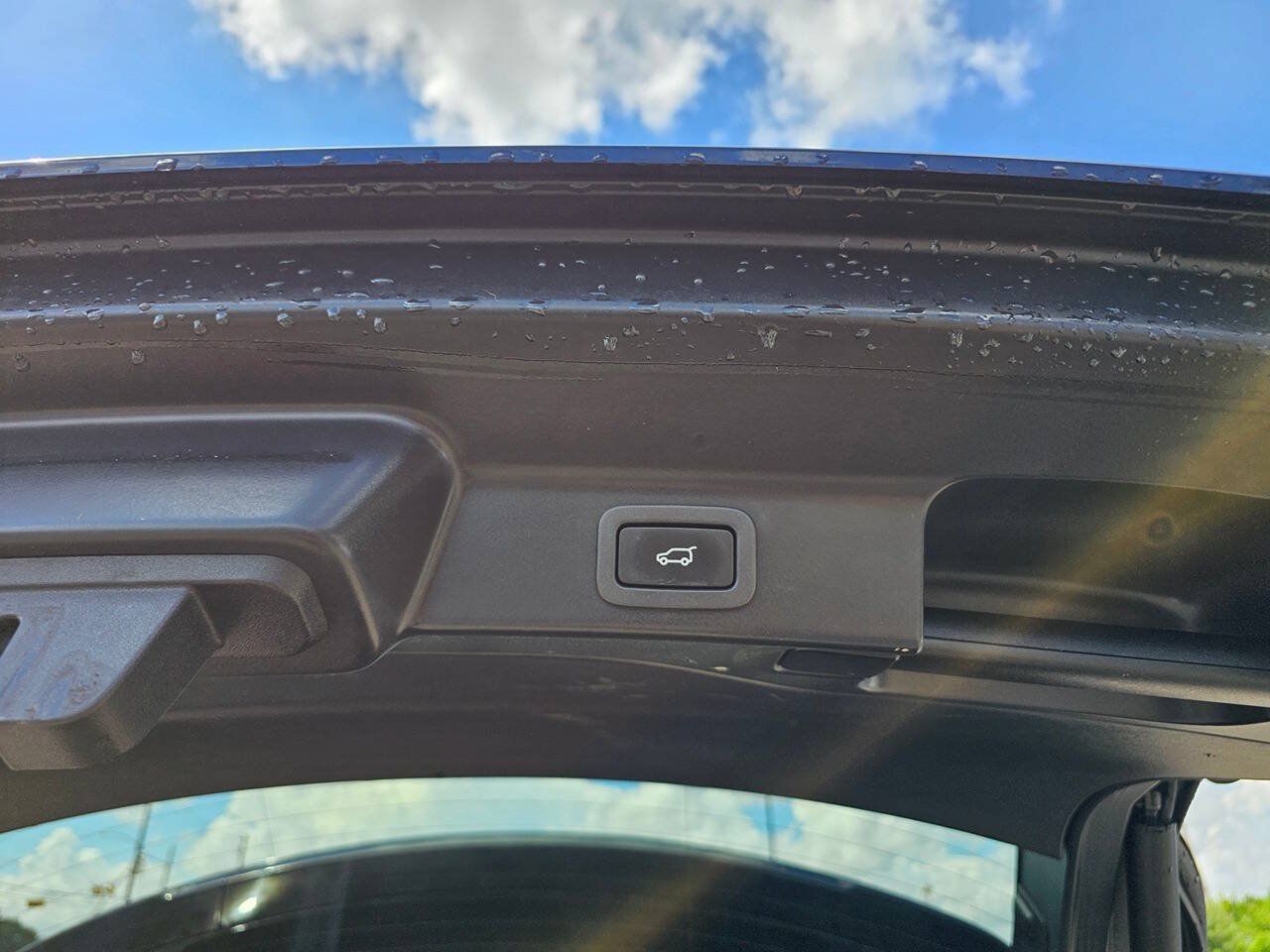 Used 2017 Jaguar F-PACE Prestige AWD/4WD image 9