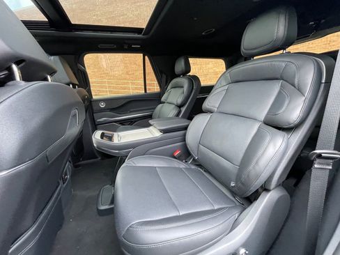 New 2025 Lincoln Navigator Reserve w/ Jet Appearance Package image 15