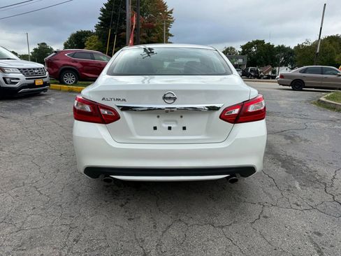 Used 2016 Nissan Altima 2.5 S w/ Power Driver Seat Package image 4