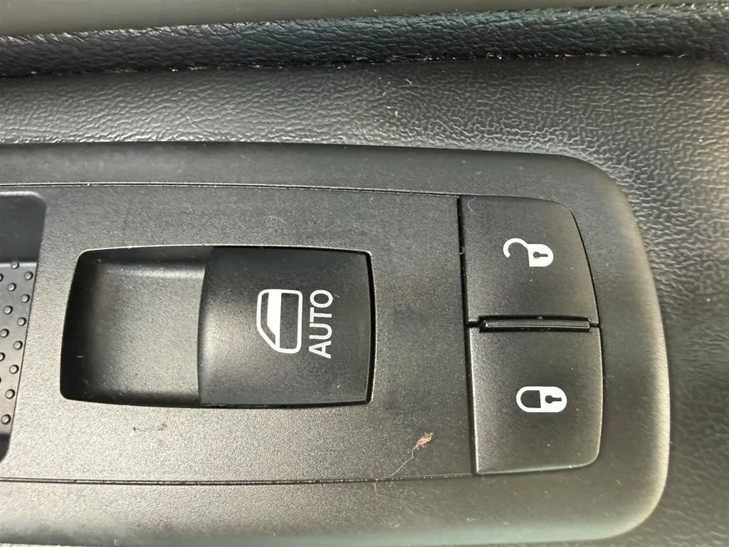 Used 2018 Dodge Durango SXT w/ Quick Order Package 2BB AWD/4WD image 33