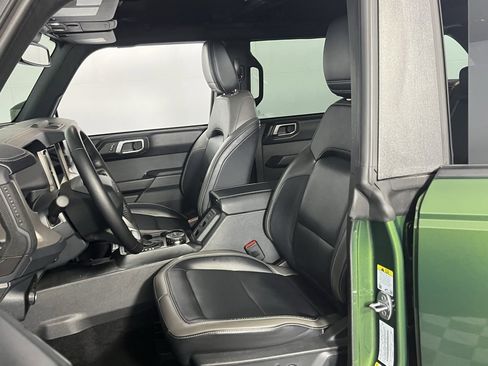 Used 2025 Ford Bronco Outer Banks image 23