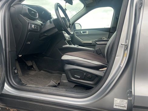 Used 2021 Ford Explorer XLT w/ Equipment Group 202A image 15