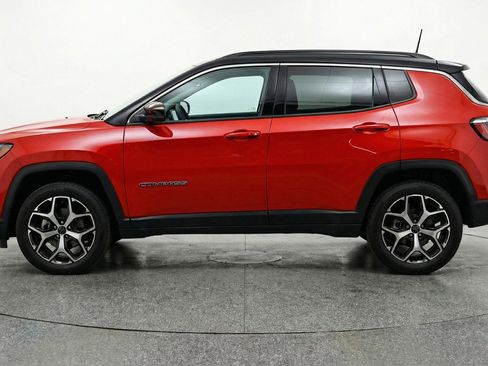Used 2025 Jeep Compass Limited image 5