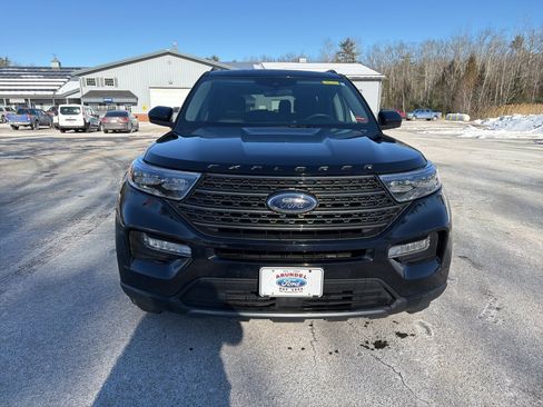 Used 2023 Ford Explorer XLT w/ Equipment Group 202A image 2