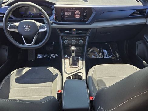 Certified 2024 Volkswagen Taos SE FWD image 13