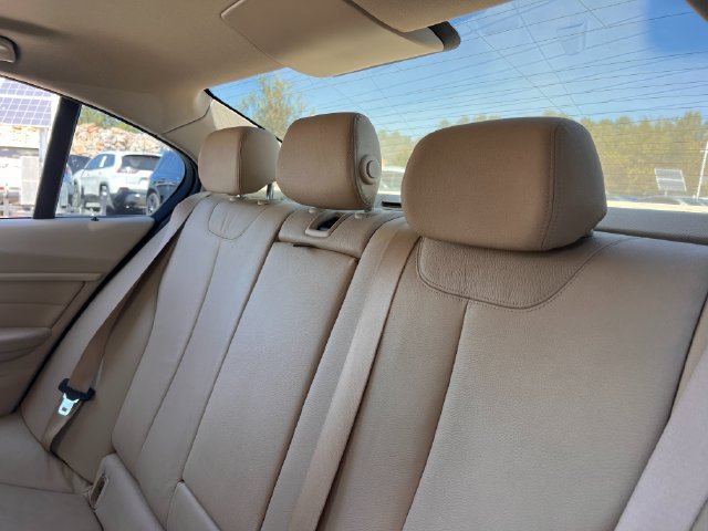 Used 2013 BMW 328i Sedan RWD image 14
