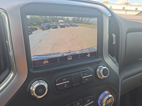 Used 2021 GMC Sierra 1500 SLT w/ SLT Premium Plus Package AWD/4WD image 22