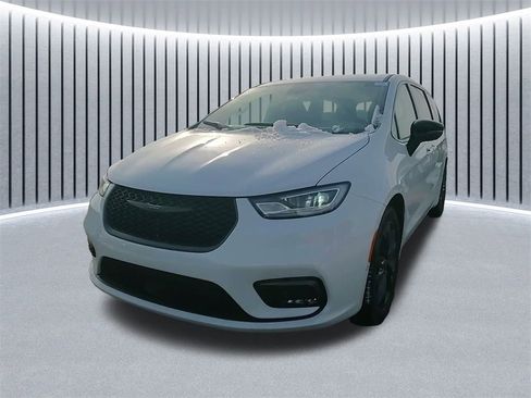 New 2026 Chrysler Pacifica Select image 19