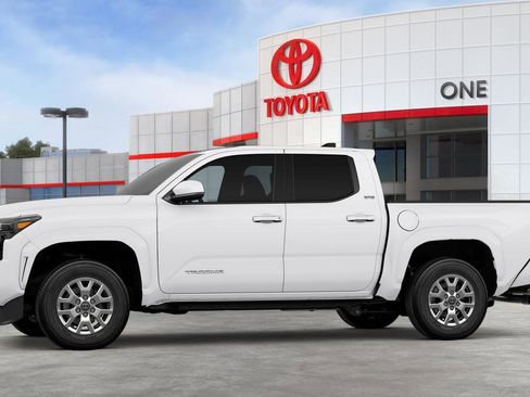 New 2026 Toyota Tacoma SR5 AWD/4WD image 40