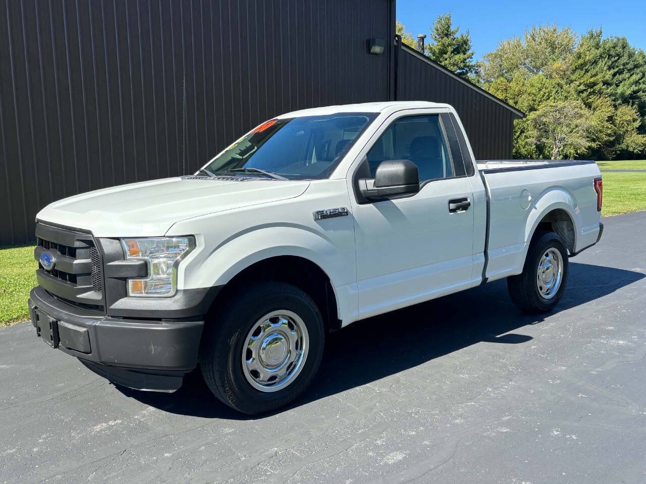 Used 2016 Ford F150 XL w/ Equipment Group 101A Mid RWD image 1