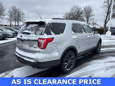 Used 2018 Ford Explorer XLT w/ Equipment Group 202A image 15