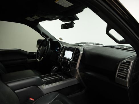 Used 2019 Ford F150 Platinum image 17