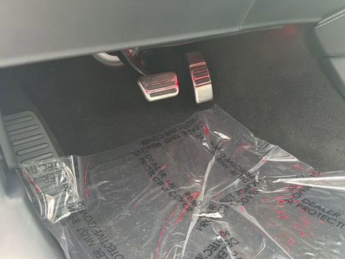 Used 2025 Ford Mustang Premium image 34