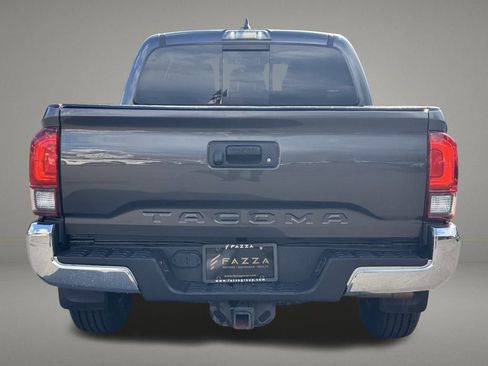 Used 2019 Toyota Tacoma TRD Off-Road image 4