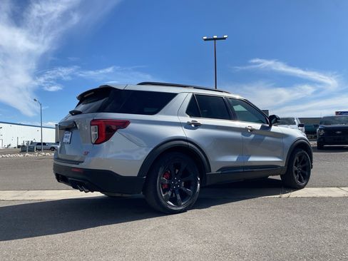 Used 2022 Ford Explorer ST w/ Equipment Group 401A AWD/4WD image 24