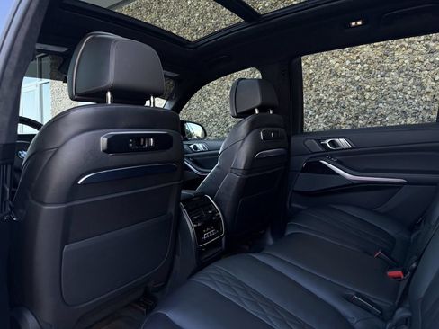 Used 2023 BMW X7 M60i AWD/4WD image 17