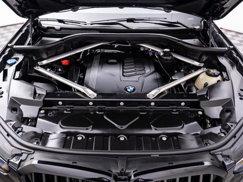 Used 2023 BMW X5 xDrive40i w/ M Sport Package image 31