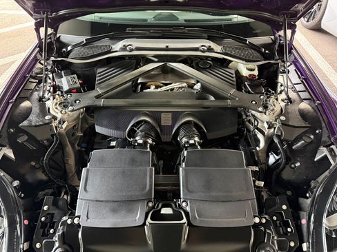 Used 2025 Aston Martin V8 Vantage Coupe RWD image 37