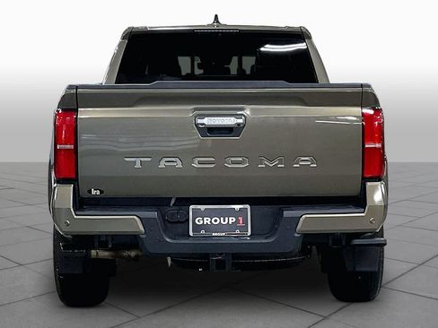 Used 2024 Toyota Tacoma Limited w/ Limited Package (LT) AWD/4WD image 5