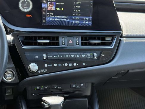 Used 2022 Lexus ES 350 Premium w/ Premium Package image 18