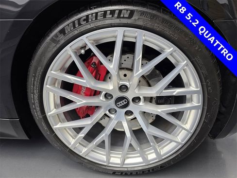 Used 2018 Audi R8 V10 image 31