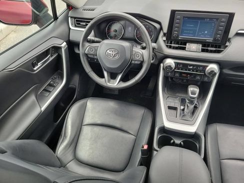 Used 2021 Toyota RAV4 XLE Premium FWD image 13