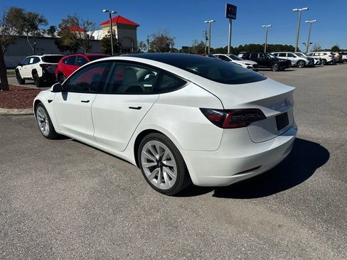 Used 2021 Tesla Model 3 Standard Range Plus image 8