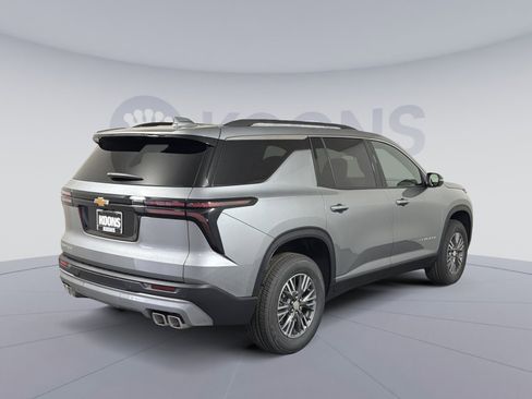 New 2026 Chevrolet Traverse LT FWD image 7