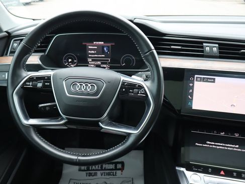 Used 2020 Audi e-tron Premium Plus image 11