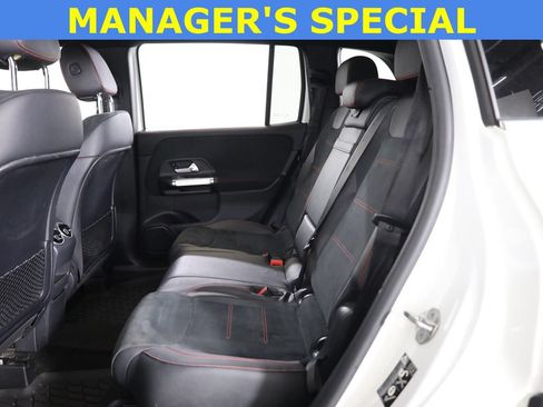 Used 2022 Mercedes-Benz GLB 250 4MATIC image 38