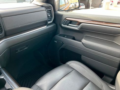 Certified 2022 Chevrolet Silverado 1500 RST w/ Convenience Package II image 11