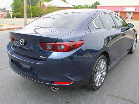 Used 2022 MAZDA MAZDA3 s AWD/4WD image 6