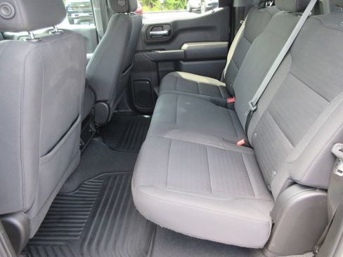 Certified 2022 Chevrolet Silverado 1500 Custom AWD/4WD image 13