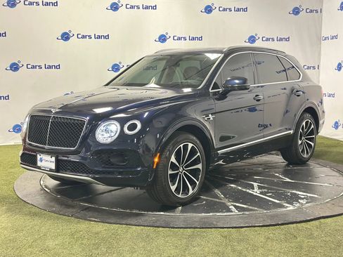 Used 2019 Bentley Bentayga V8 Sport Utility 4D image 8