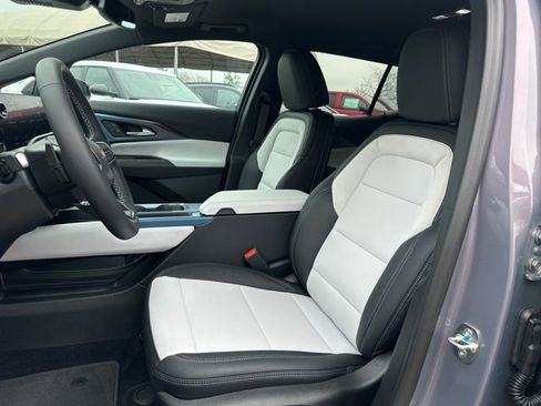 New 2026 Chevrolet Equinox EV LT image 9