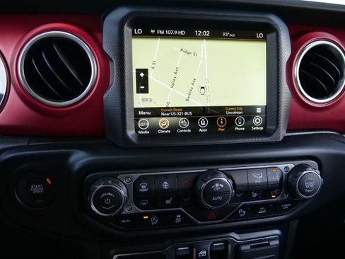 Used 2022 Jeep Gladiator Rubicon w/ LED Lighting Group AWD/4WD image 18