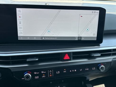 Used 2025 Kia Sorento S w/ Panoramic Sunroof Package image 13