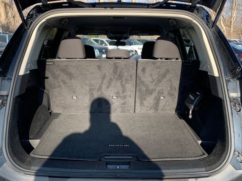 Used 2023 Nissan Rogue SV image 31