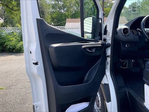 Used 2026 Mercedes-Benz Sprinter 2500 image 17